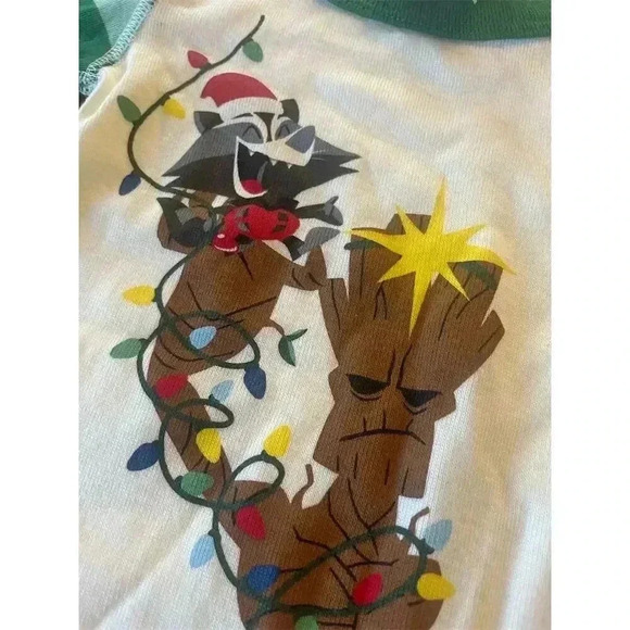 Hanna Andersson Kids Marvel Groot & Rocket Holiday Pajama Green Top, 3-6m (60cm) - Picture 3 of 4